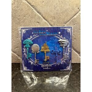 Walt Disney World WDW 2012 Passholder Your Key To The Magic Pin Set NEW